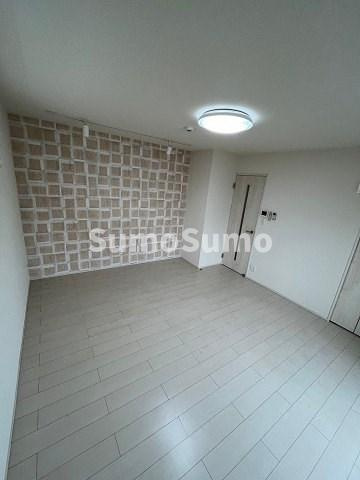 尼崎市西本町１丁目のアパートの居間・リビング