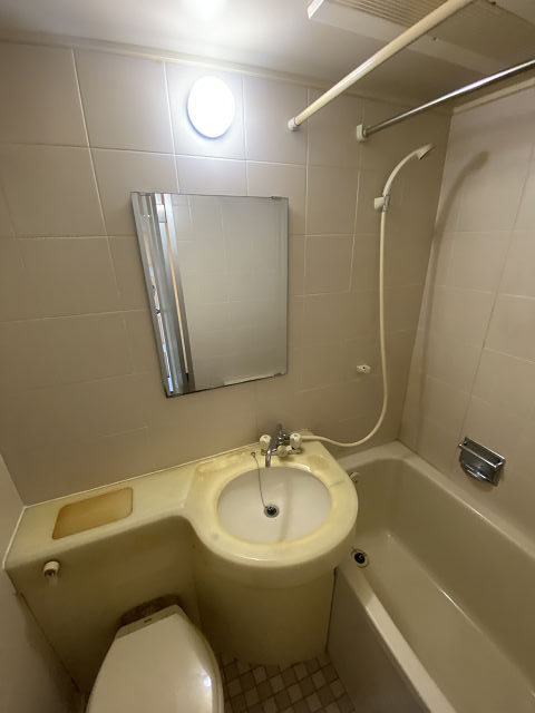 尼崎市塚口本町３丁目の賃貸マンションの洗面所