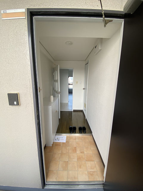 尼崎市塚口本町３丁目の賃貸マンションの玄関