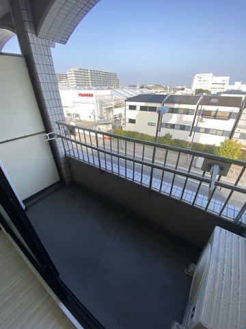 尼崎市塚口本町３丁目の賃貸マンションのバルコニー