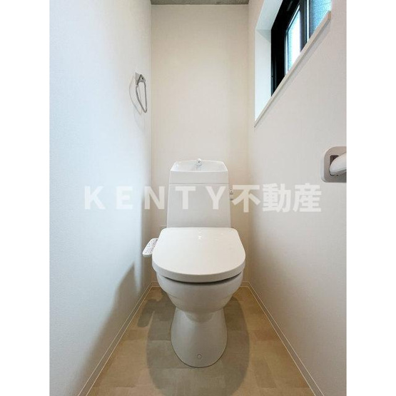 【トイレ】 | ファーヴァルハネダ ウエスト | 落ち着いた色調のトイレです