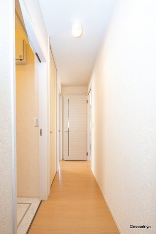 ヴィラ・デ・シャルマンの玄関