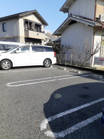 小牧ガーデンスクエアの駐車場