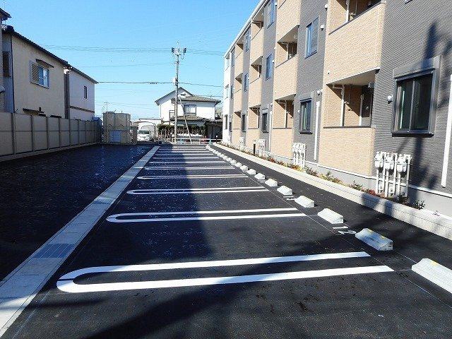 昴の駐車場