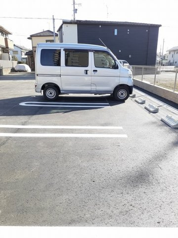 カトレアＶの駐車場