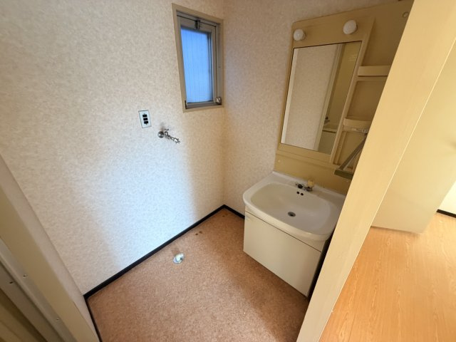 信愛ビルの洗面所