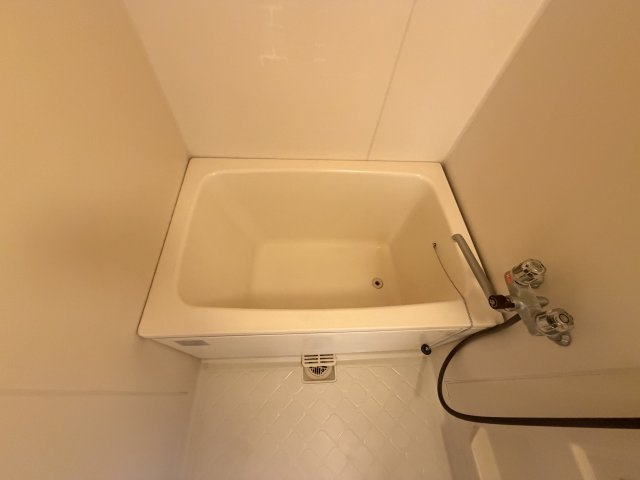 信愛ビルの浴室