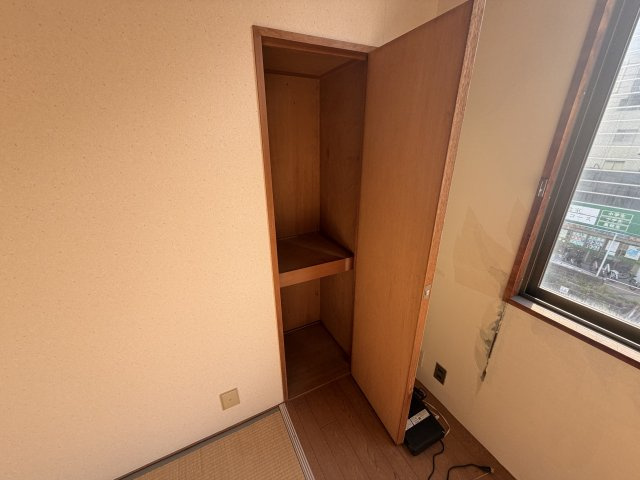 信愛ビルの内装