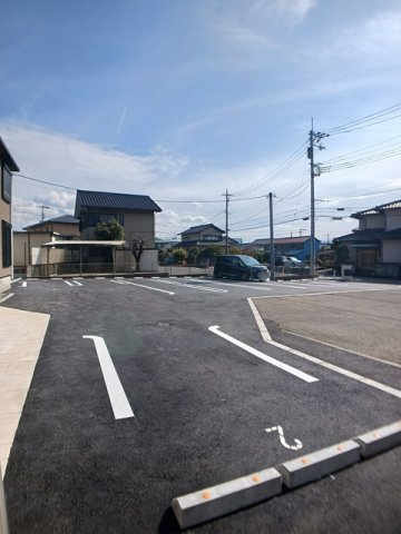フェリス・カーサの駐車場