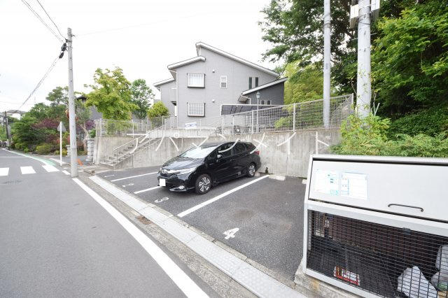 【駐車場】 | アムールシュシュ | カースペースがあります