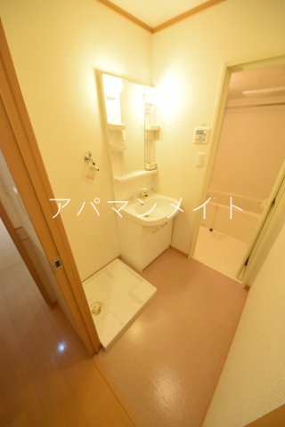 【設備】 | アムールシュシュ | 室内洗濯機置場です