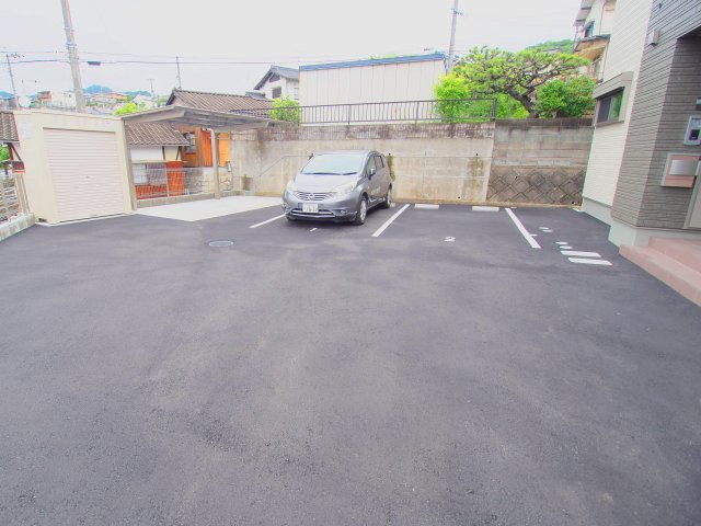 Lilaの駐車場