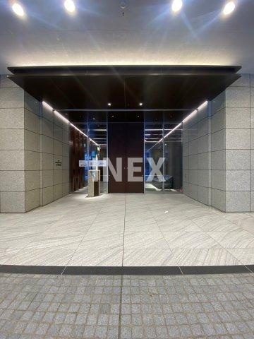 横浜市神奈川区鶴屋町１丁目の賃貸マンションのエントランス