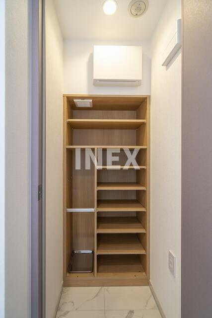 横浜市神奈川区鶴屋町１丁目の賃貸マンションの収納
