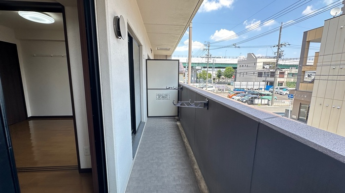 ＫＩＲＡＫＵマンションのバルコニー|広々としたバルコニーです