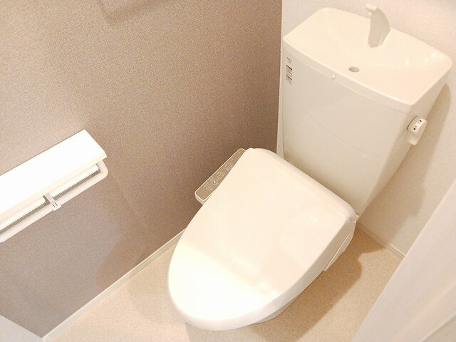 アザレアＴ　Ⅰのトイレ|コンパクトで使いやすいトイレです