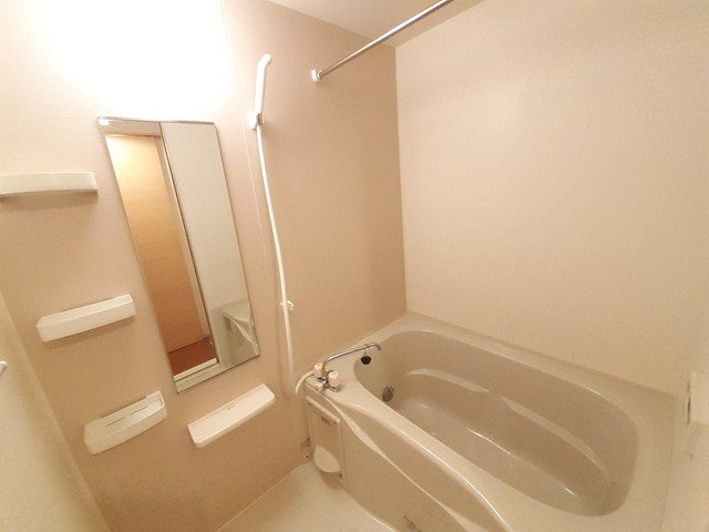 アルバータⅠの浴室|コンパクトで使いやすいお風呂です