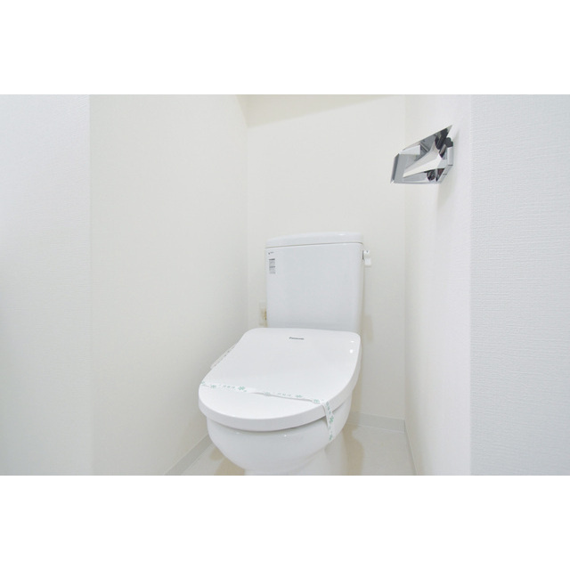 SERENiTE日本橋SUDのトイレ|落ち着いた色調のトイレです