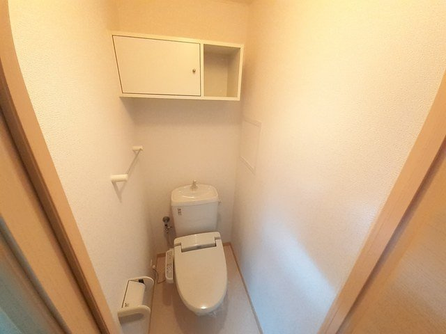 アール　メゾン　道頓堀のトイレ|落ち着いた色調のトイレです