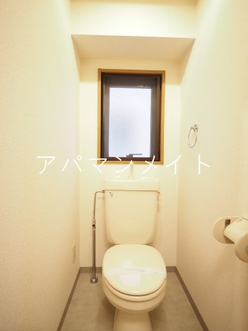 【トイレ】 | EMPRESS | 落ち着いた色調のトイレです
