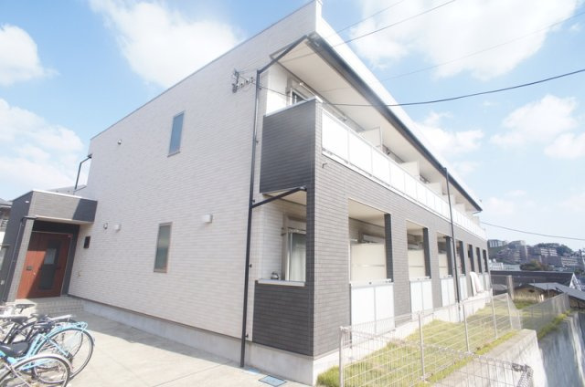横浜市保土ケ谷区峰岡町２丁目のアパート
