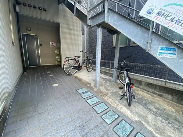 リエス浄心のエントランス