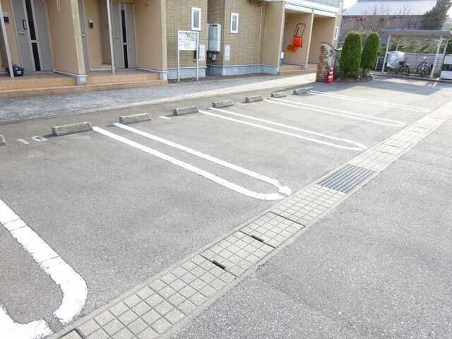 ウィステリア　Ａの駐車場