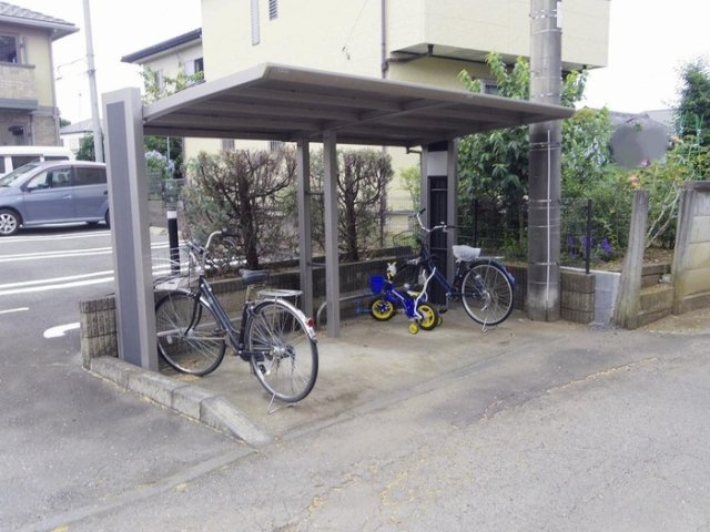 グランドゥール高林 Ａ・Ｂのその他共用部分|駐輪場