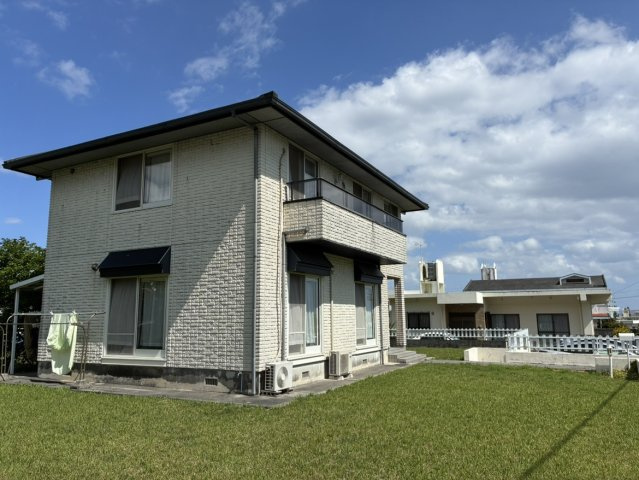 南城市佐敷新里 中古戸建ての外観|2026年3月頃の写真です。