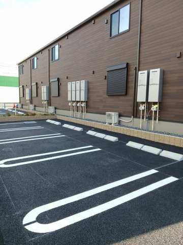 サウザンドロードの駐車場