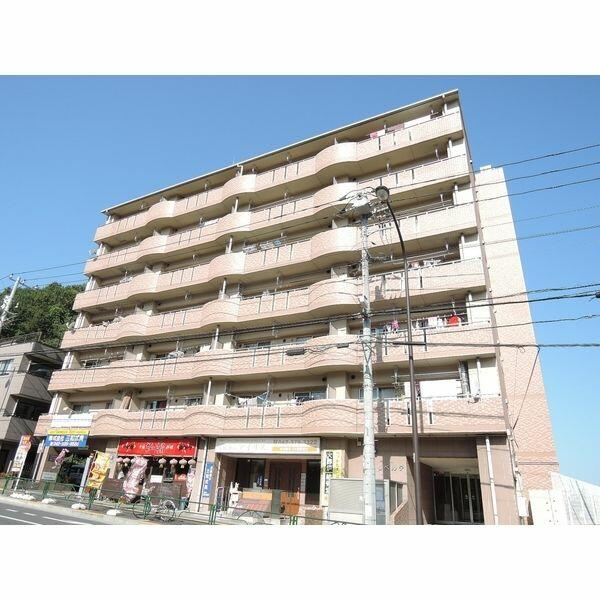 稲城市大丸の賃貸マンションの外観