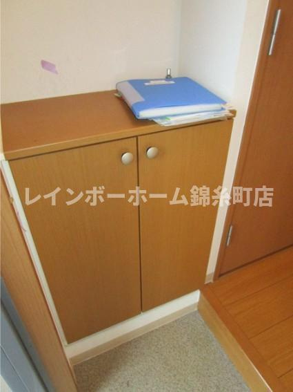 スマート津田沼ツインビルＡの玄関