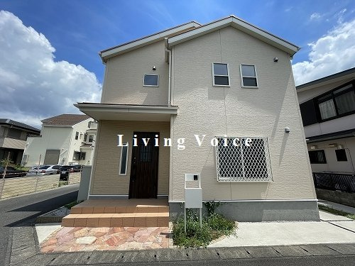 【居間・リビング】 | 【仲介手数料０円】綾瀬市大上4丁目　中古一戸建て | 綾瀬市大上4丁目　中古一戸建て