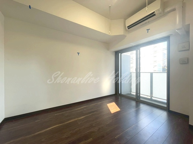横浜市西区浜松町の賃貸マンションの居間・リビング|★南東向きで日当たり良好★