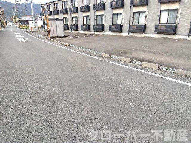 レオパレスアグレアの駐車場