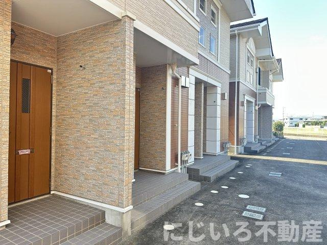 シャン・ド・フルールBのエントランス
