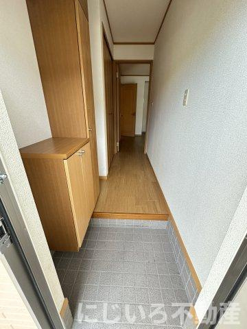 メゾンリヴァージュの玄関