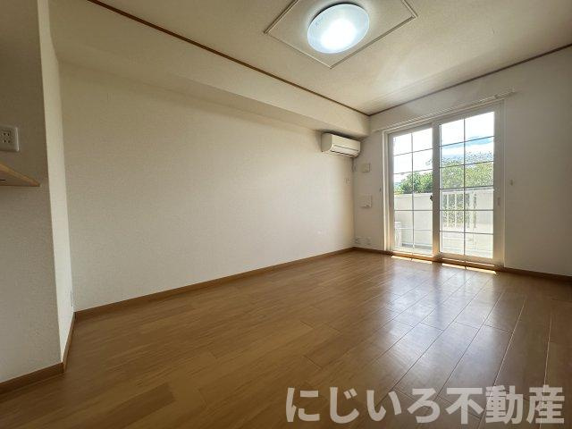 ティンバーハイツの居間・リビング