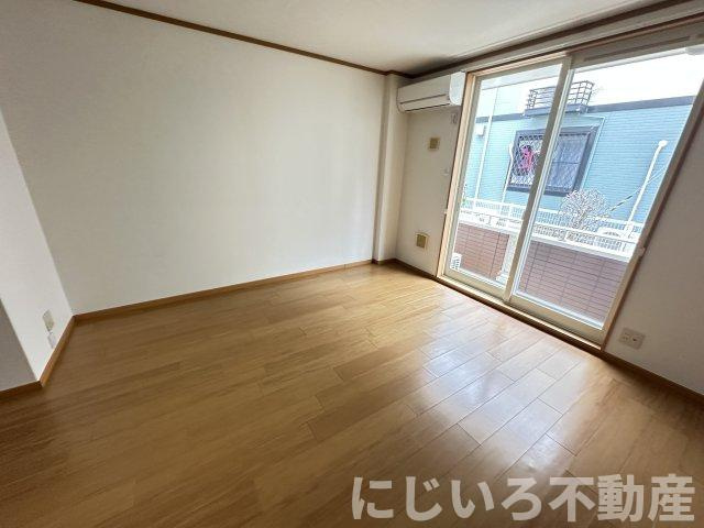 シャン・ド・フルールAの居間・リビング
