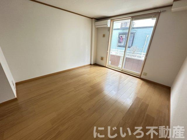 シャン・ド・フルールAの居間・リビング