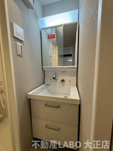 Monotone弁天町の洗面所
