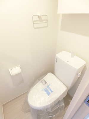 【トイレ】 | リブリ・サンルーチェ | 落ち着いた色調のトイレです