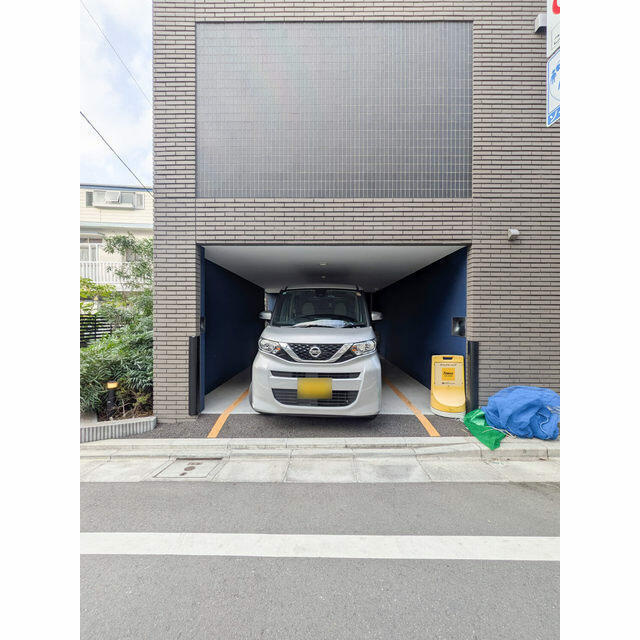 ルネサンスコート池袋の駐車場
