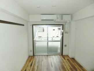 【居間・リビング】 | シャンブル南林間 | 洋室のお部屋です。