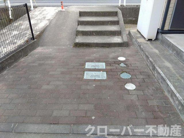 レオパレスプラビエのエントランス