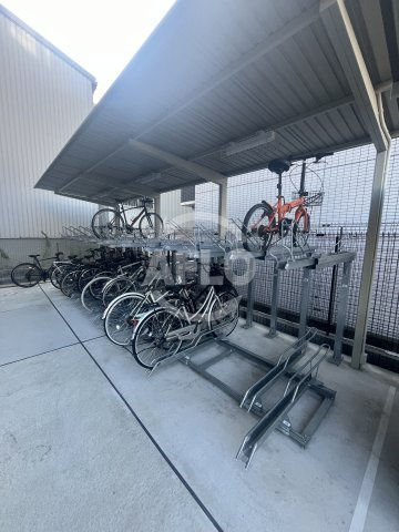 プレサンス江坂クォーレのその他|プレサンス江坂クォーレ　駐輪場