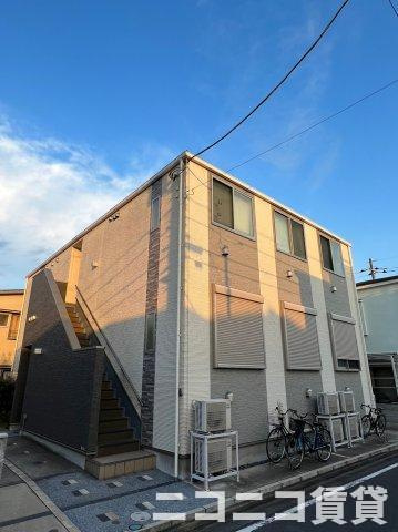 足立区伊興３丁目のアパートの外観