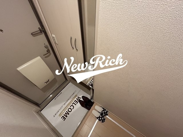 前橋市前箱田町のアパートの玄関