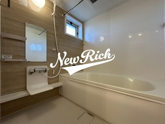 前橋市前箱田町のアパートの浴室
