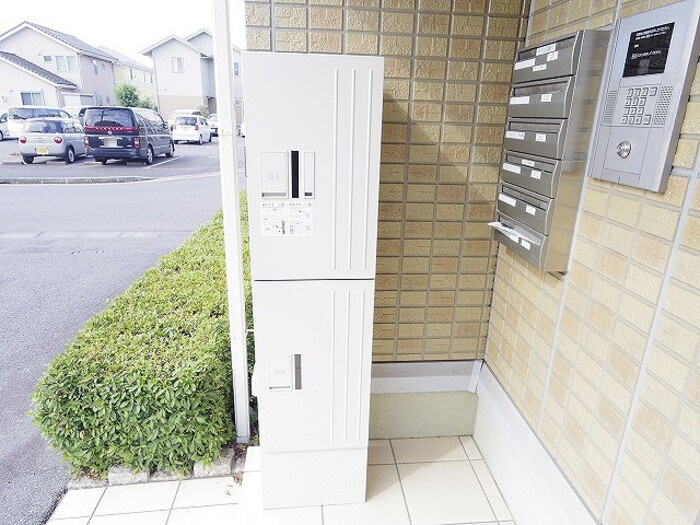 クレッセントの設備|宅配ボックス